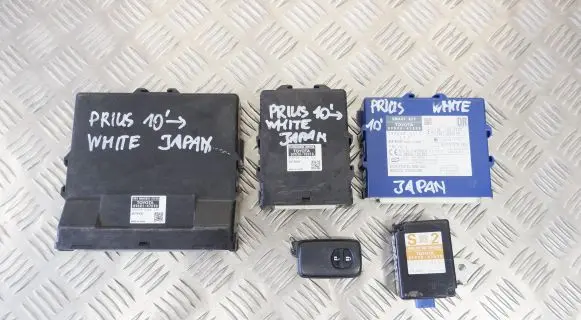 Toyota Prius (XW30) Engine ECU kit and lock set 8999047050 8968147090 8974047020