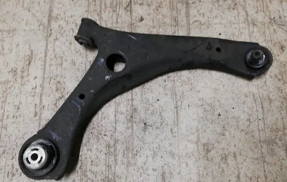 Chrysler Grand Voyager V Front lower control arm/wishbone