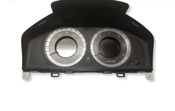 Volvo XC70 Speedometer (instrument cluster) 31270370AA