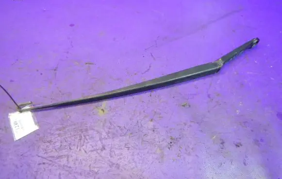 BMW 3 E36 Front wiper blade arm