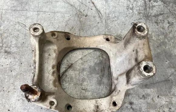 Honda Accord Engine mounting bracket