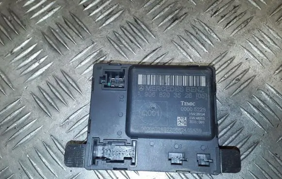 Mercedes-Benz Sprinter W906 Door control unit/module A9068203526 00005228