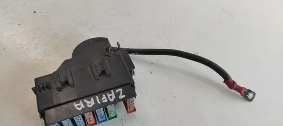 Opel Zafira A Fuse box set 9685661