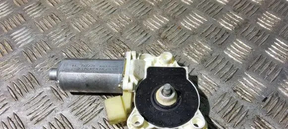 Mercedes-Benz Vaneo W414 Front door window regulator motor A2308200942 106256102