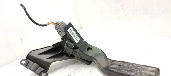 Ford Mondeo Mk III Accelerator throttle pedal 2S719F836DA
