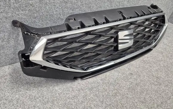 Seat Leon IV Front grill 5FA