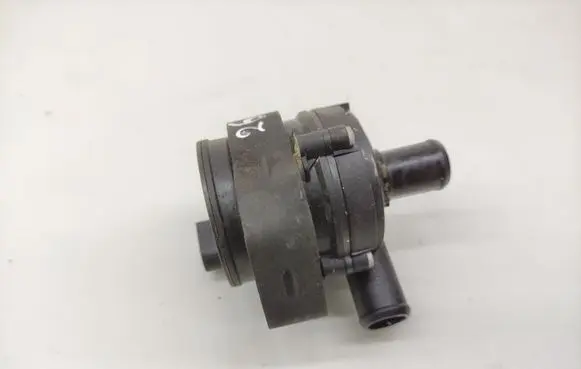 Mercedes-Benz B W246 W242 Electric auxiliary coolant/water pump 0277588