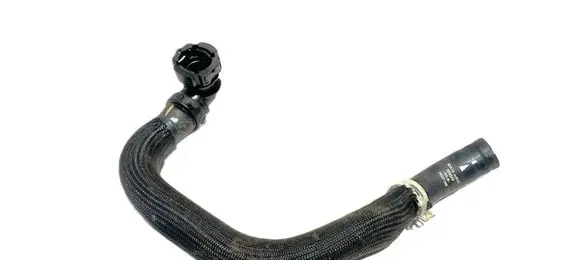 Engine coolant pipe/hose