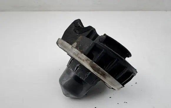 BMW 4 G22 G23 G24 G26 Front upper strut mount 6875395