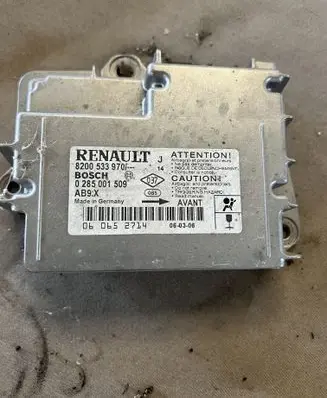 Renault Modus Airbag control unit/module 8200533970 0285001509