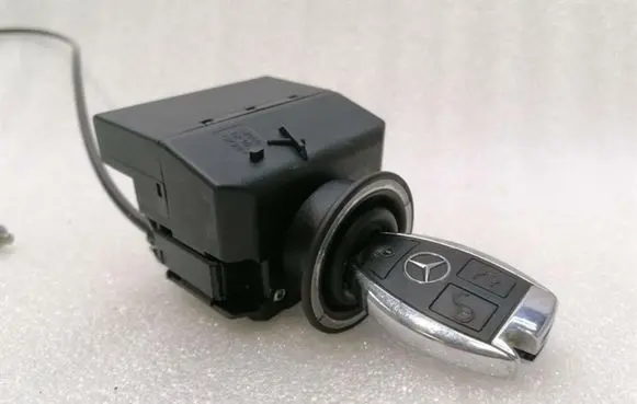 Mercedes-Benz CLS C219 Ignition lock A2115452308