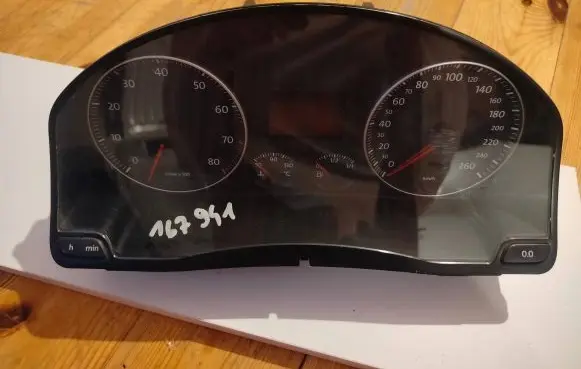 Volkswagen Golf Plus Speedometer (instrument cluster) 1K0920853P V0007000