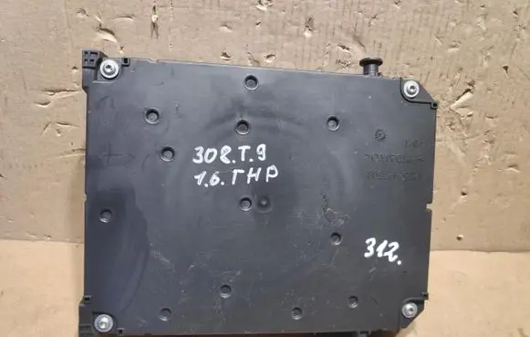 Peugeot 308 Fuse module A2C32427600