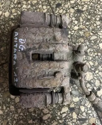 Opel Antara Rear brake caliper