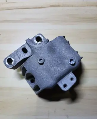 Seat Leon (1M) Engine mount bracket 1J0199262