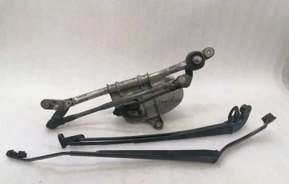 Maserati GranTurismo Front wiper linkage and motor 80257600