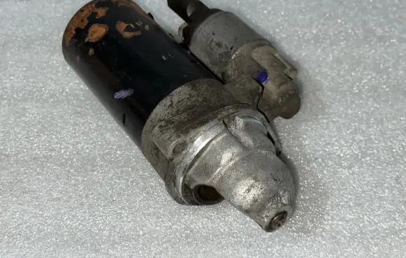 Audi Q7 4L Starter motor 0001109258