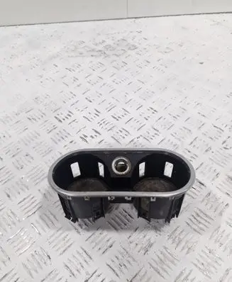 Porsche Cayenne (9Y0 9Y3) Cup holder 4580026002 7P5862531 02122013