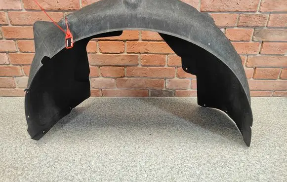 Rear arch fender liner splash guards