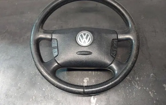 Volkswagen PASSAT B5 Steering wheel 1J0419091 1J0880201K