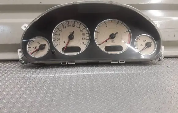 Chrysler Voyager Speedometer (instrument cluster) P05082826AF TN1575205381