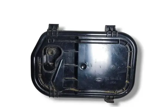 Audi A6 S6 C6 4F Headlight/headlamp dust cover 16016400