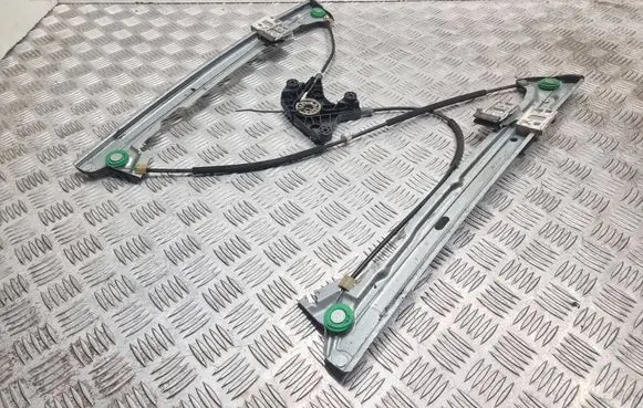 Mercedes-Benz Vito Viano W639 Front door electric window regulator A6398200546