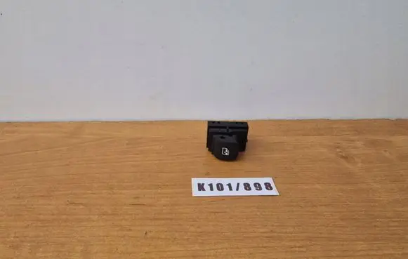 BMW 1 F40 Electric window control switch 7950756