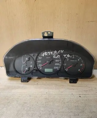 Mazda Premacy Speedometer (instrument cluster) WHCB16C