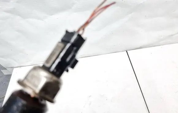 Peugeot 308 Fuel pressure sensor 9658227880