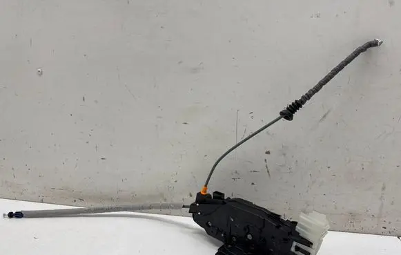 Mercedes-Benz GLB x247 Front door lock A0997202702