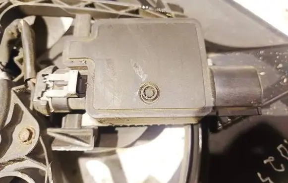 Ford Mondeo MK IV Coolant fan relay 940002904