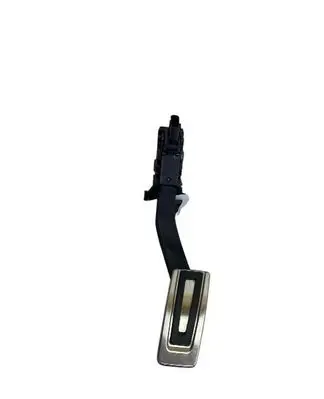 Volkswagen Tiguan Accelerator throttle pedal 5Q2723503F