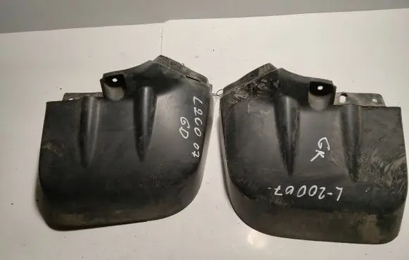 Mitsubishi L200 Rear mudguard MN117453