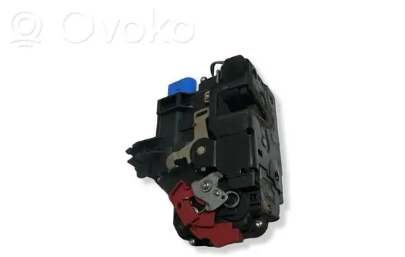 Volkswagen Golf Plus Front door lock 3D1837015
