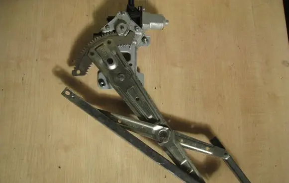 Honda Insight Front door window regulator with motor 72251TM8003