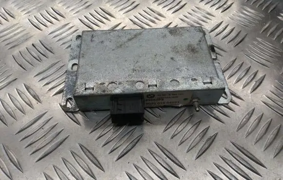 BMW 7 E38 GPS navigation control unit/module 8385141