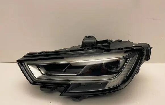 Audi A3 S3 8V Headlight/headlamp 8V0941773C A046439