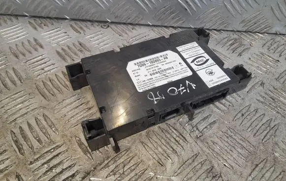 Volvo V70 Bluetooth control unit module 7G9N10D893AB 31210293AA 31215592AA