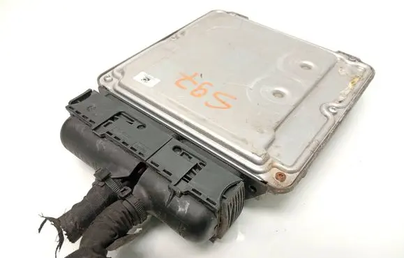 Volkswagen Golf VI Engine control unit/module 03L906022G 03L906022LK 0281015480