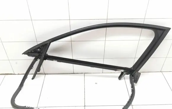 Audi A6 S6 C6 4F Front door window/glass frame 4F0837629 4f08673810