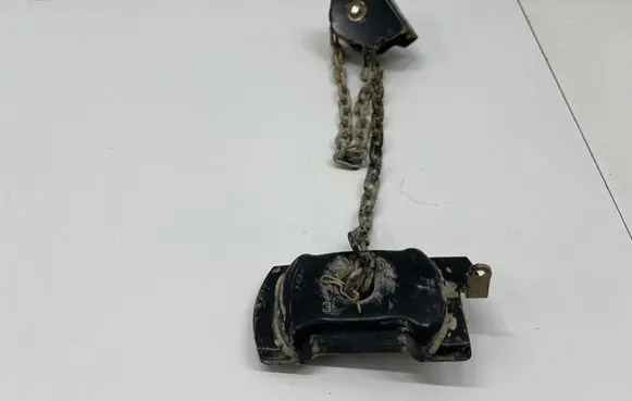 Toyota Hilux VIII Spare wheel mounting bracket 