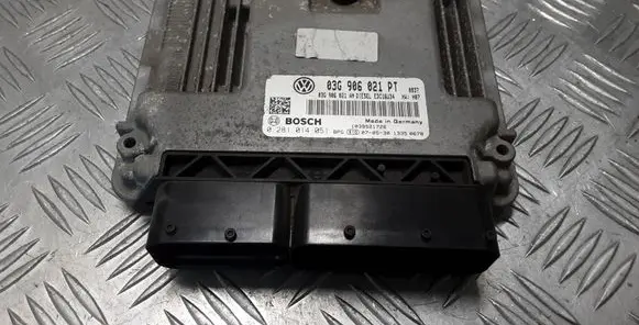 Volkswagen Golf Plus Engine control unit/module 03G906021PT 0281014051