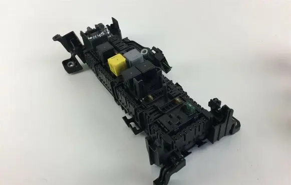 Mercedes-Benz A W176 Fuse box set A2465400240 W1145