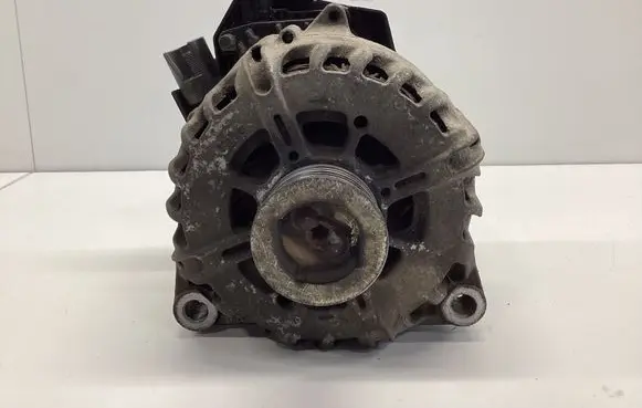 Peugeot Expert Generator/alternator 9826550280