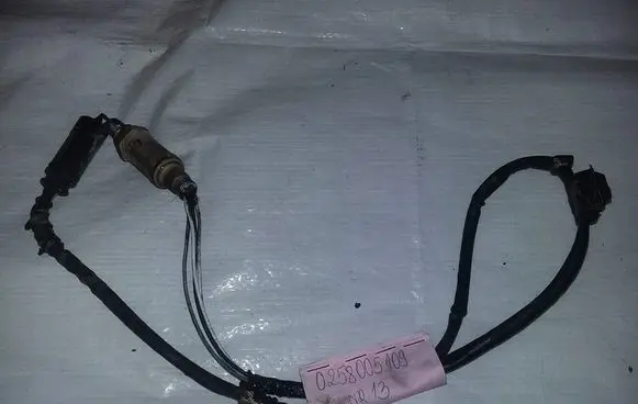 BMW 5 E39 Lambda probe sensor 258005109