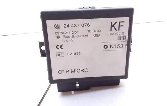 Opel Zafira A Central body control module 24437076 021838
