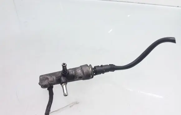 Opel Astra H Fuel pressure regulator 55193043