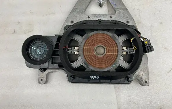 Mercedes-Benz E C207 W207 Subwoofer speaker A2048205002 57000601 01210B0011