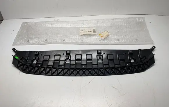 Skoda Octavia Mk3 (5E) Engine splash shield/under tray 5E0807611D